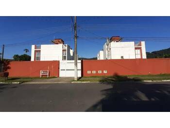 Casa em leilão - Avenida Maestro Heitor de Carvalho, 975 - Caraguatatuba/SP - Banco Santander Brasil S/A | Z31982LOTE244