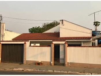 Casa em leilão - Rua Mato Grosso, 76 N - Arenápolis/MT - Banco Santander Brasil S/A | Z32023LOTE016