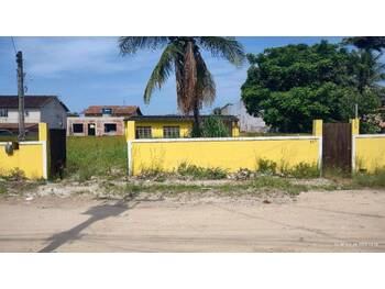 Casa em leilão - Rua Mem de Sa, 100 - Araruama/RJ - Banco Santander Brasil S/A | Z31982LOTE140