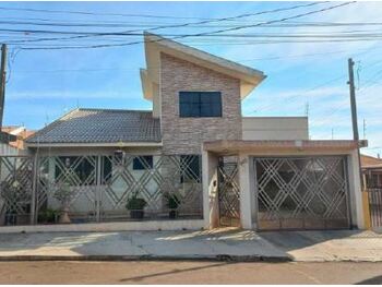 Casa em leilão - Rua Beija Flor, 343 - Terra Boa/PR - Banco Bradesco S/A | Z32005LOTE009