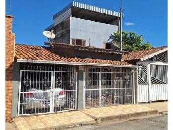 Casa em leilão - Rua Lourdes de Oliveira Costa, 135 - Pouso Alegre/MG - Rodobens Administradora de Consórcios Ltda | Z32190LOTE020