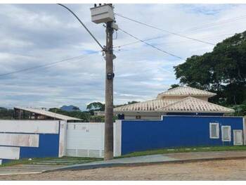 Casa em leilão - Rua Princesa das Isabel, 82 - Rio das Ostras/RJ - Banco Santander Brasil S/A | Z32186LOTE095