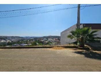 Terrenos e Lotes em leilão - Rua Benjamim Soares de Azevedo, s/nº - Muriaé/MG - Banco Bradesco S/A | Z31851LOTE027