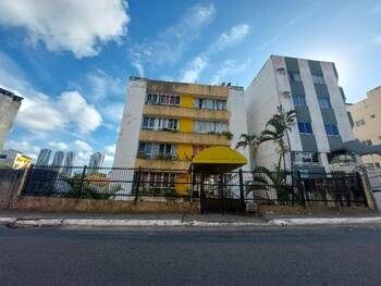 Apartamentos e Flats em leilão - Rua Chorrochó, 644 - Salvador/BA - Banco Santander Brasil S/A | Z32186LOTE130