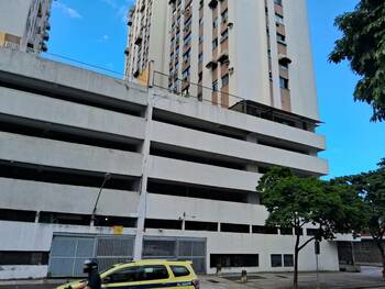 Apartamentos e Flats em leilão - Rua Amoroso Lima, 100 - Rio de Janeiro/RJ - Banco Santander Brasil S/A | Z32186LOTE008