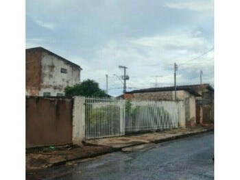 Casa em leilão - Rua Tocantins, 374 - Monte Carmelo/MG - Itaú Unibanco S/A | Z31994LOTE024