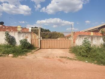 Casa em leilão - Rua Trinta e Cinco, 5 - Águas Lindas de Goiás/GO - Banco Santander Brasil S/A | Z32186LOTE031