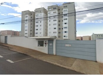 Apartamentos e Flats em leilão - Rua Ana Marra Melazo, 10 - Uberlândia/MG - Banco Bradesco S/A | Z31851LOTE038