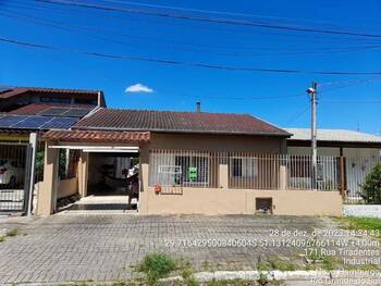 Casa em leilão - Rua Tiradentes, 169 - Novo Hamburgo/RS - Banco Santander Brasil S/A | Z32186LOTE148