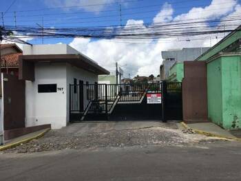 Casa em leilão - Avenida Cinco, 02 - Vitória de Santo Antão/PE - Banco Santander Brasil S/A | Z32186LOTE098