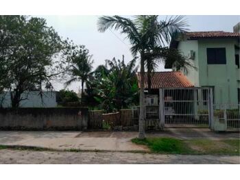 Casa em leilão - Avenida dos Pinheirais, 346 - Florianópolis/SC - Itaú Unibanco S/A | Z32434LOTE003