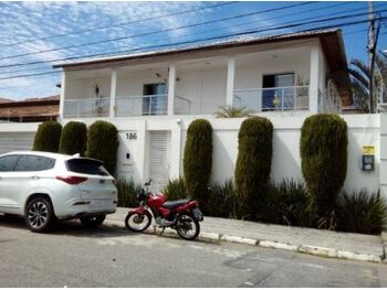 Casa em leilão - Rua Oswaldo Tavares, 186 - Campos dos Goytacazes/RJ - Banco Santander Brasil S/A | Z32325LOTE071