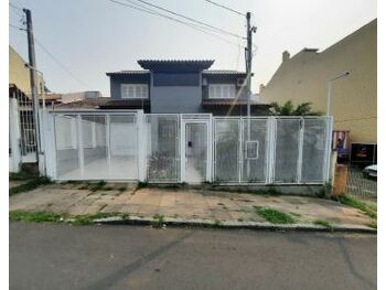 Casa em leilão - Rua Ibanez André Pitthan Souza, 110 - Porto Alegre/RS - Banco Santander Brasil S/A | Z32333LOTE001