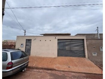 Casa em leilão - Rua Camilo Carvalho, 458 - Ituiutaba/MG - Banco Bradesco S/A | Z32301LOTE024