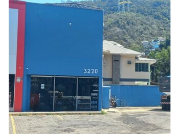 Lojas em leilão - Estrada do Cafundá, 3220 - Rio de Janeiro/RJ - Banco Santander Brasil S/A | Z32152LOTE018