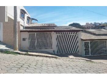 Casa em leilão - Rua Presidente Tancredo Neves, 114 - Campo Belo/MG - Banco Cooperativo Sicoob S.A. | Z32314LOTE030