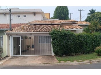 Casa em leilão - Rua São Bernardo, 67 - Atibaia/SP - Banco Bradesco S/A | Z32634LOTE006