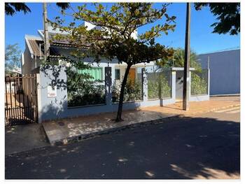 Casa em leilão - Rua Caetano Ribeiro Soares, 155 - Formosa do Oeste/PR - Banco Santander Brasil S/A | Z32638LOTE074