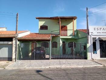 Casa em leilão - Rua Colombia, 68 - Caçapava/SP - Banco Santander Brasil S/A | Z32638LOTE112