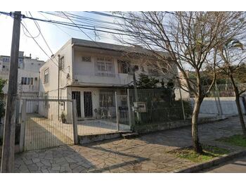 Casa em leilão - Rua Visconde de Macaé, 240 - Porto Alegre/RS - Itaú Unibanco S/A | Z32519LOTE034