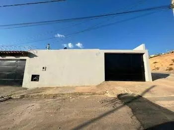Casa em leilão - Rua Boa Esperança, 511 - Nova Serrana/MG - Banco Santander Brasil S/A | Z32638