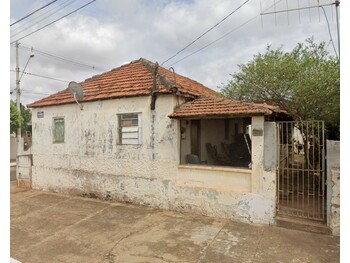 Casa em leilão - Rua Adelcio Marquezini, 205 - Santa Adélia/SP - Tribunal de Justiça do Estado de São Paulo | Z32650LOTE001