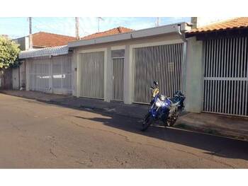 Casa em leilão - Rua Monteiro Lobato, 1331 - Jaboticabal/SP - Banco Santander Brasil S/A | Z32822LOTE071