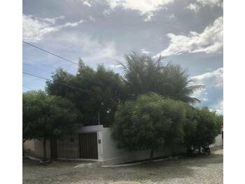 Casa em leilão - Rua I, 13 - Senador Pompeu/CE - Banco Santander Brasil S/A | Z32822LOTE136