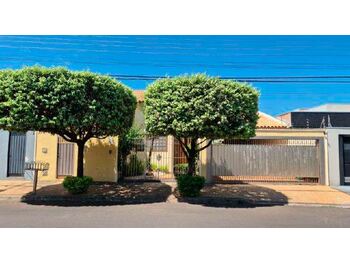 Casa em leilão - Rua Floriano Peixoto, 18-134 - Bauru/SP - Banco Bradesco S/A | Z32745LOTE014