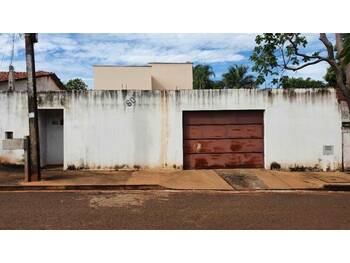 Casa em leilão - Rua Tupinambás, 60 - Ituiutaba/MG - Banco Santander Brasil S/A | Z32946