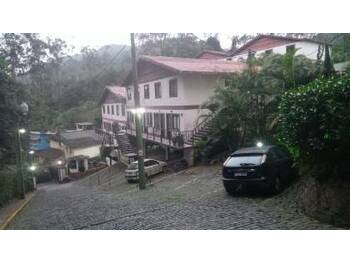 Apartamentos e Flats em leilão - Rua Desembargador Maurity Filho, 101 - Petrópolis/RJ - Banco Santander Brasil S/A | Z32946