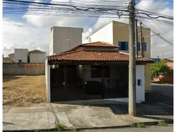 Casa em leilão - Rua Eduardo da Silva Neto, 593 - Pindamonhangaba/SP - Banco Santander Brasil S/A | Z32946