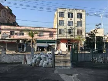 Apartamentos e Flats em leilão - Estrada da Água Grande, 1525 - Rio de Janeiro/RJ - Banco Santander Brasil S/A | Z33156