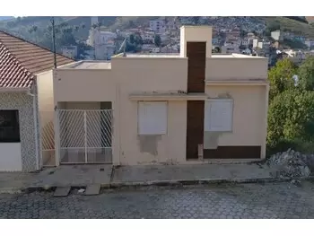 Casa em leilão - rua hebel regis edilberto, 55 - natércia/mg - banco cooperativo sicoob s.a. | z33192