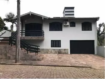 Casa em leilão - Rua Jacó Horn, 508 - Estrela/RS - Banco Santander Brasil S/A | Z33156