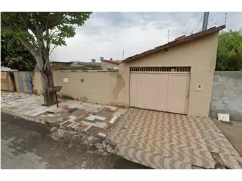 Casa em leilão - Rua Agostinho de Melo, s/n° - Aruanã/GO - Banco Bradesco S/A | Z33100