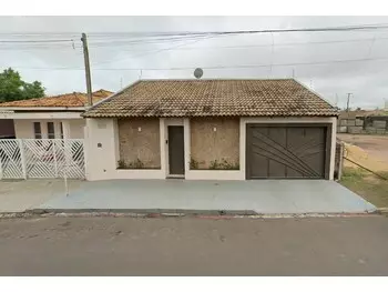Casa em leilão - Rua Piauí, 85 - Vista Alegre do Alto/SP - Banco Santander Brasil S/A | Z32880
