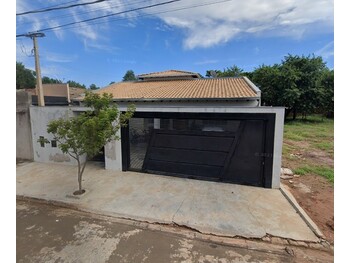 Casa em leilão - Rua Comendador Geremias Lunardelli, 809 - Valparaíso/SP - Banco Santander Brasil S/A | Z33156