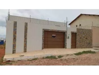 Casa em leilão - Rua Cirilo Cardoso de Oliveira, 63 - Crato/CE - Banco Santander Brasil S/A | Z33156