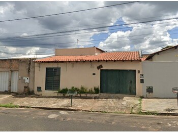 Casa em leilão - Avenida Neusa Barsanulfo Arantes, 656 - Uberaba/MG - Itaú Unibanco S/A  | Z33178