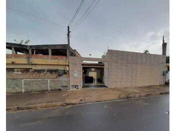 Casa em leilão - Rua Cambuci, 11 - Campos dos Goytacazes/RJ - Banco Santander Brasil S/A | Z33390
