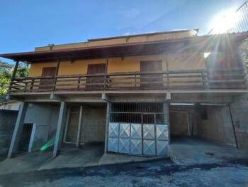 Casa em leilão - Rua Emília de Jesus dos Santos, 1015 - Nova Friburgo/RJ - Banco Santander Brasil S/A | Z33480
