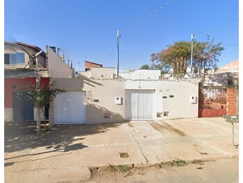 Casa em leilão - Avenida Antonio de Freitas, 500A - Montes Claros/MG - Banco Santander Brasil S/A | Z33390
