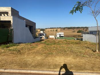 Terrenos e Lotes em leilão - Rua Assis, S/n - Uberlândia/MG - ITV URBANISMO LTDA | Z33407