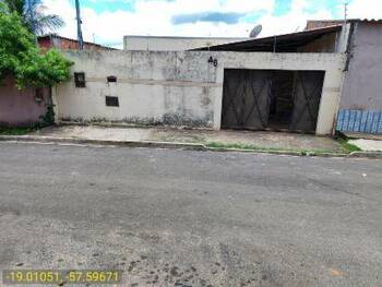 Casa em leilão - Rua Felopa Aurora Aranda, 46 - Ladário/MS - Banco Santander Brasil S/A | Z33480