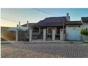 Casa em leilão - rua tenente pedro fagundes oliveira, 367 - bagé/rs - banco santander brasil s/a | z33176