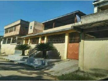 Casa em leilão - Rua Jasmim, 108 - Nova Iguaçu/RJ - Itaú Unibanco S/A  | Z33179