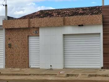Casa em leilão - Rua Geraldo de Souza Barbosa, 305 - Belo Jardim/PE - Banco Santander Brasil S/A | Z33480