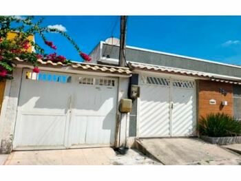 Casa em leilão - Rua Ernani Magalhães Bastos, 220 - São Gonçalo/RJ - Itaú Unibanco S/A  | Z33179