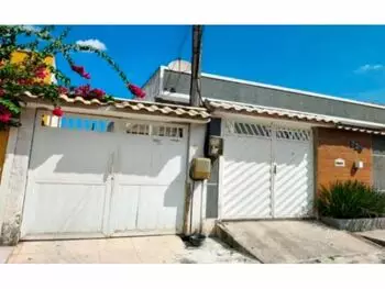 Casa em leilão - rua ernani magalhães bastos, 220 - são gonçalo/rj - itaú unibanco s/a | z33179
